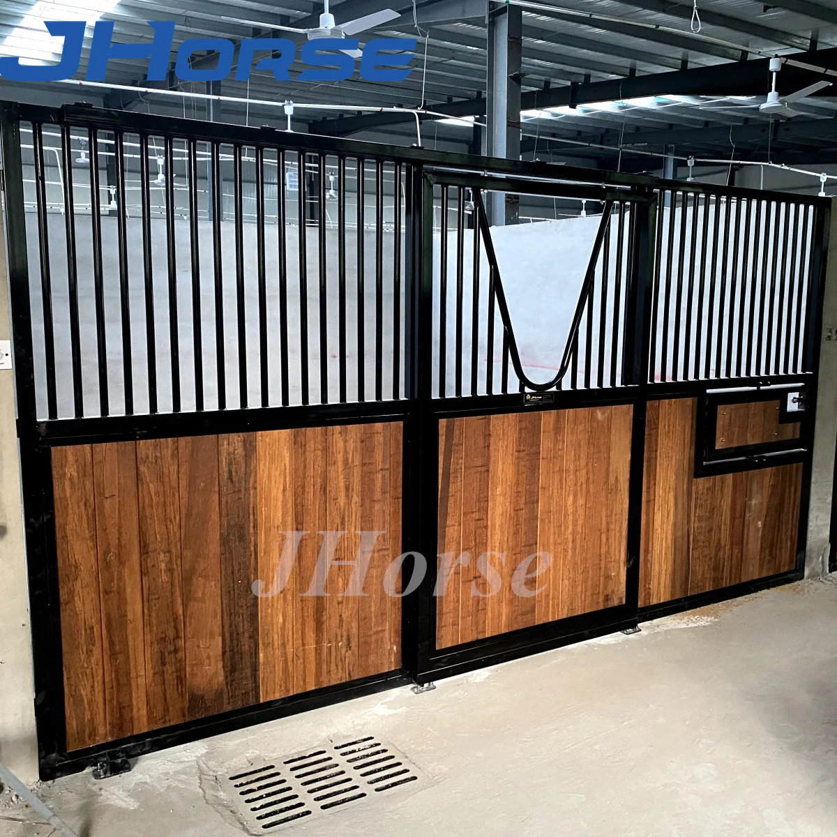 Prefab Equestrian Eco-friendly Bamboo Steel Frame  Horse Stable Stall Sliding Front with Socializing V-Yoke Window