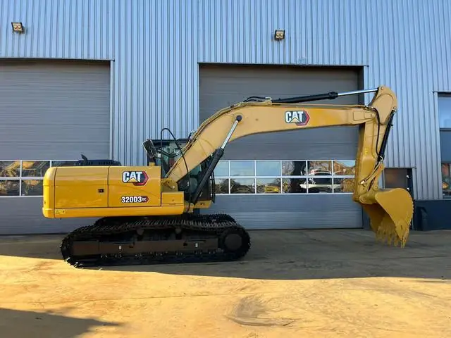 Дешевый экскаватор Caterpillar 320D3 для продажи