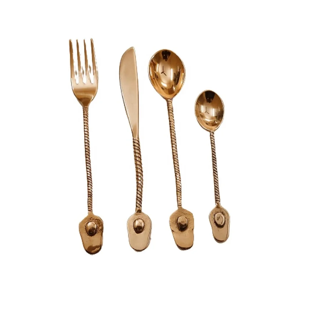 Cheese Set With Gold Plated Handle New Metal Cheese Set of 4 Latest New Flatware In Wholesale Price New Cheese Fork