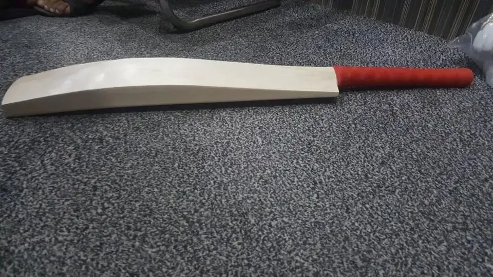 Custom Pure English Willow Grade 1 Player Edition Cricket Hard Ball Bat For Professional Cricket bat Custom