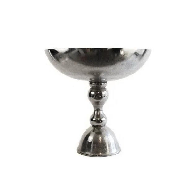 Standard design metal fruit bowls & durable construction for everyday kitchen or dining table use in modern  classic interiors