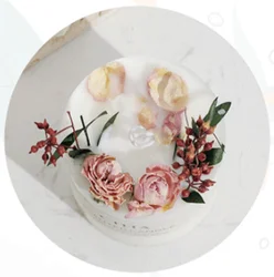 Home Decor Soy Wax Luxury Customized Dried Flower  Luxury Pillar Candles