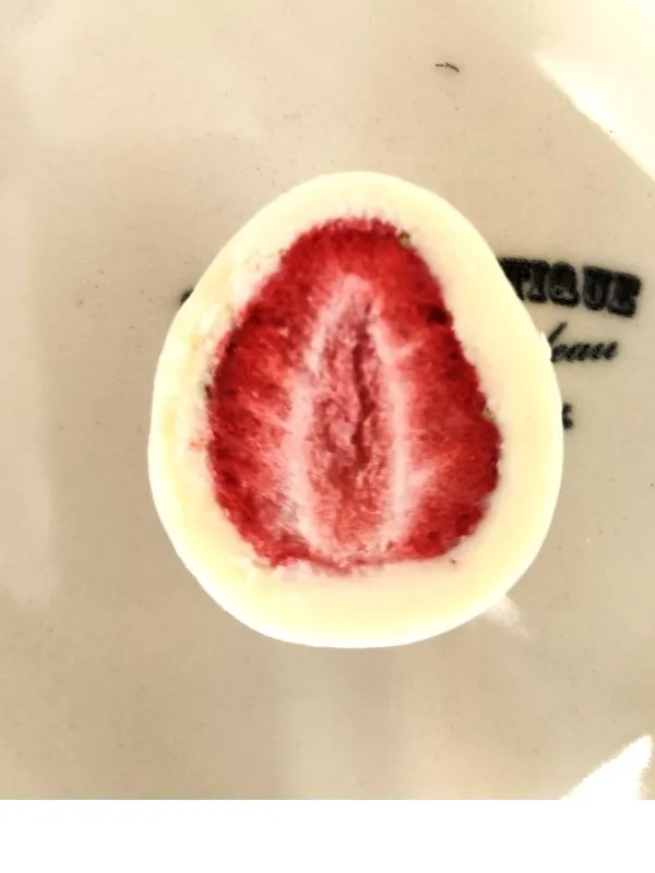 Deliciously Sweet Sour Strawberry Japan Chocolates And Sweets Wholesale