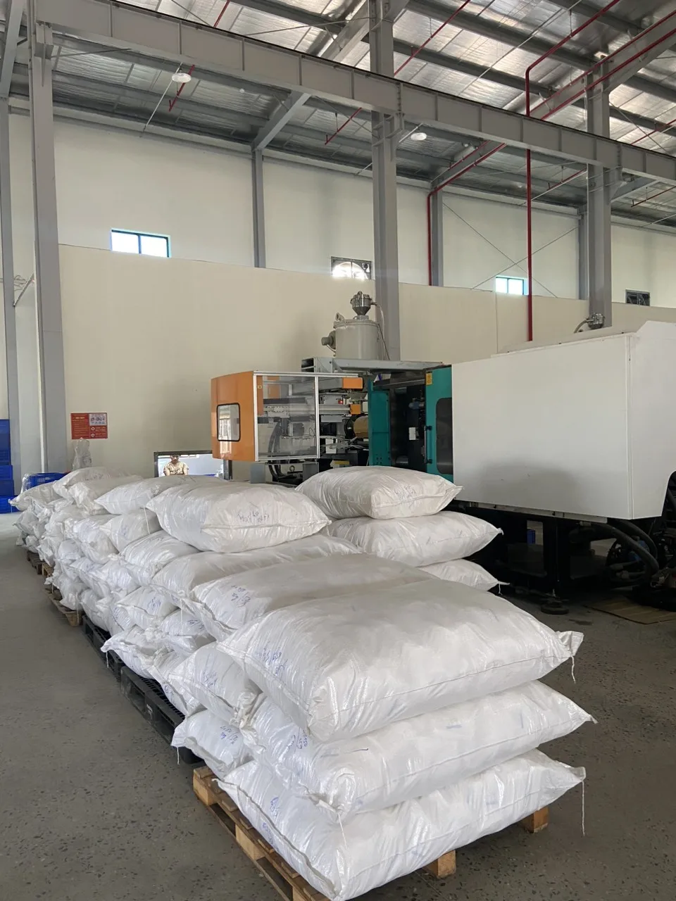 Plastic Leveling System Wedges/ Tile Spacers &  Fast Delivery Durable Hot Selling Custom Colors ODM Service Vietnam Manufacturer