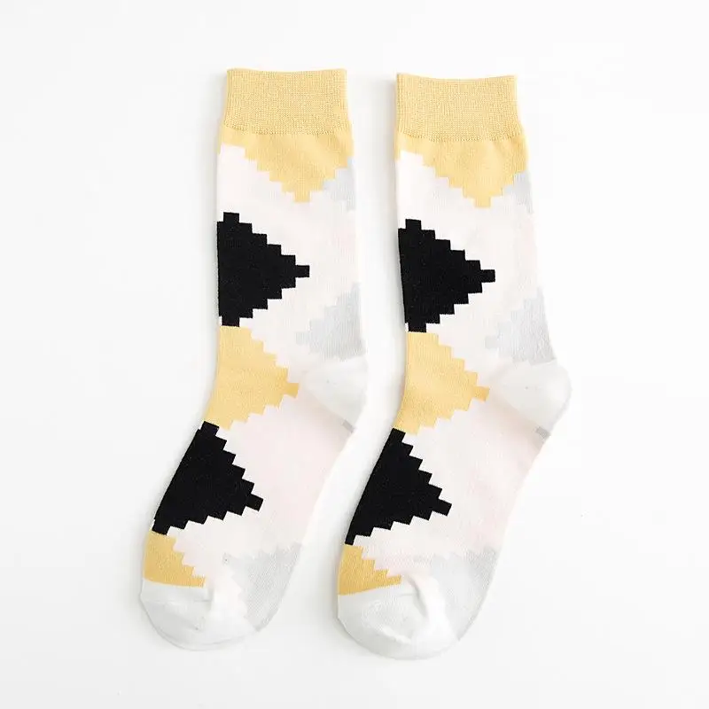 Custom 2022 Latest Design 100% Cotton Women Socks Wholesale Customized Color Size Style ODM