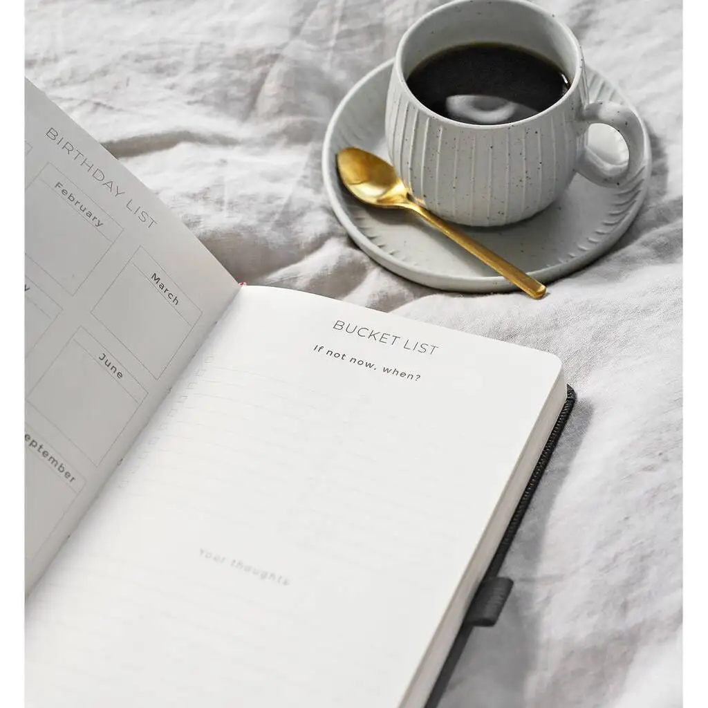 LABON Elegant Vegan Leather Cover Gold Bee Premium Undated Planner Diary Notebook With Elastic Strap