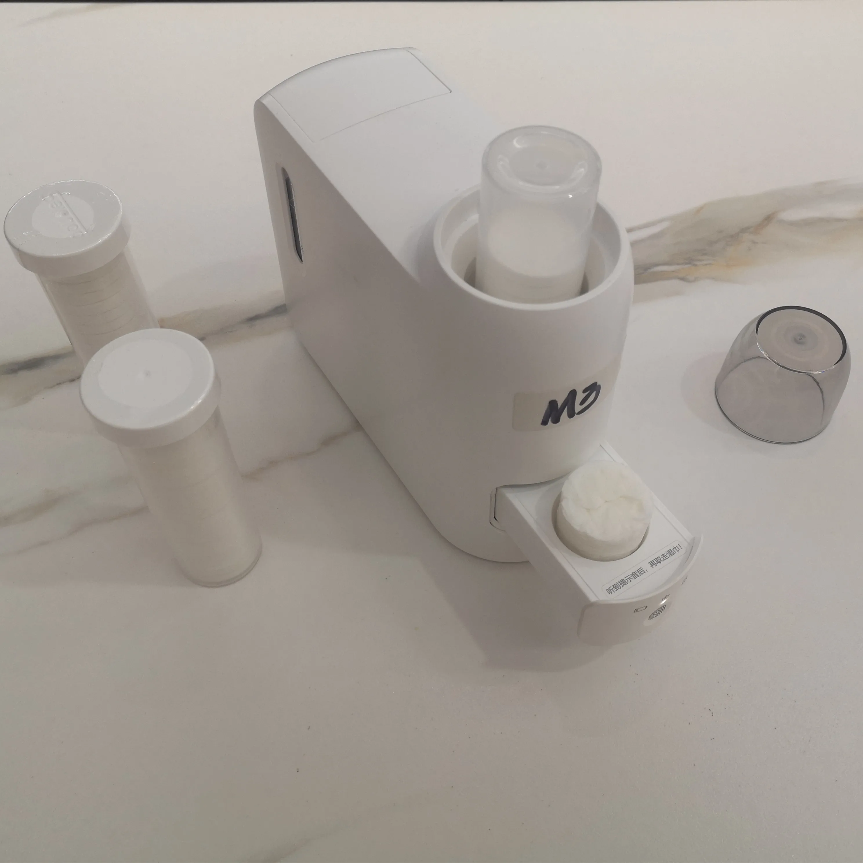 2022 Portable Automatically Baby Hot Wipes Warmer Heating Wet Wipes Wet Towel Heater Compressed Towel Dispenser