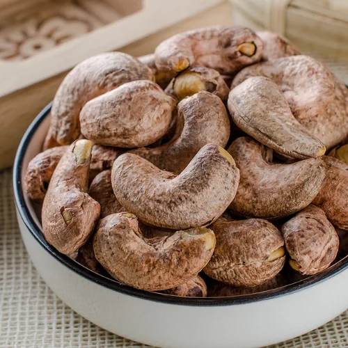 Broken Cashew Kernels Vietnamese Roasted Cashew Nut Factory Exporting High Profits in Large Quantity 2023