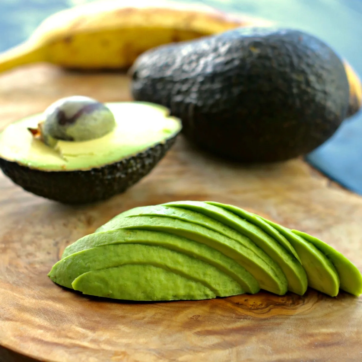 Fresh Avocados Sale Wholesale Supply Best Price Natural Organic Fruit Worldwide Export Fresh Avocados in Stock