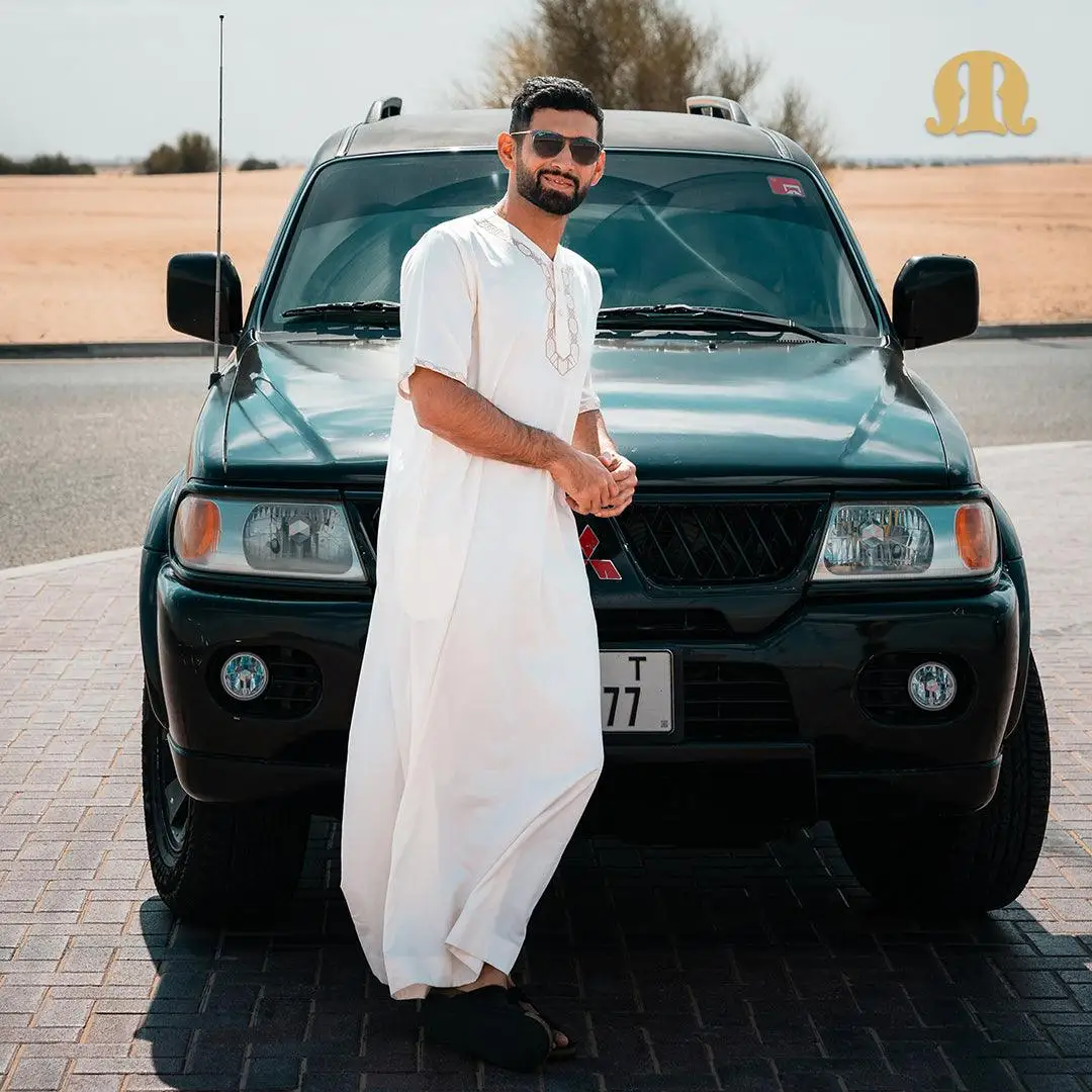 Fashion Designer Thobe Jubba Arabic Style Long Fabric Door Delivery Available World Wide 50% Wholesale Price