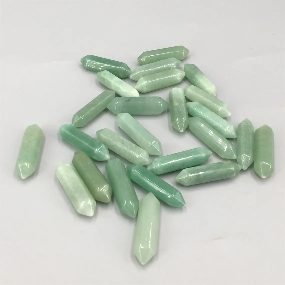 Natural green aventurine crystal column single pointed hexagonal prism raw stone handicraft