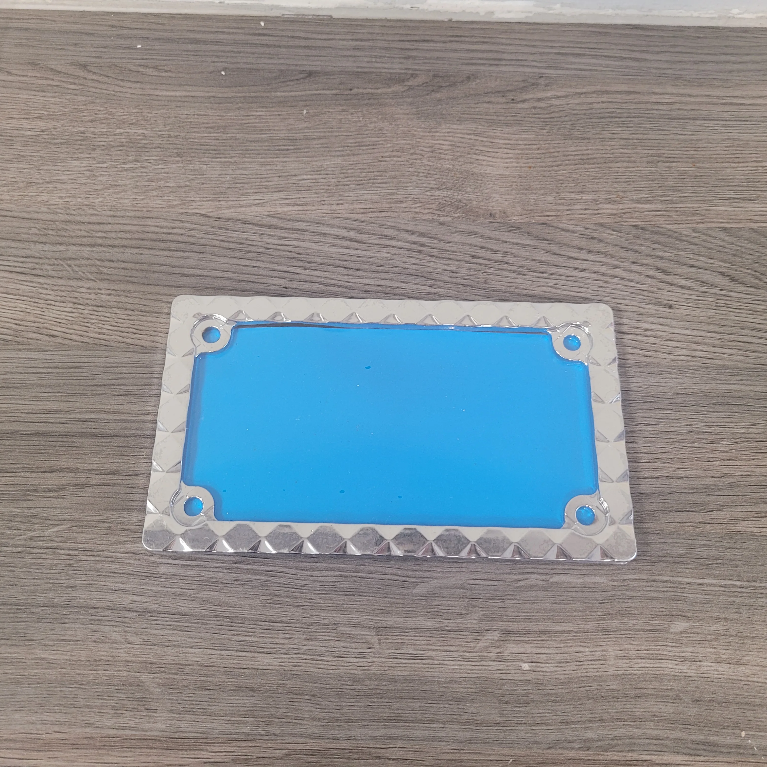 4 Wheel Motorcycle Silver Diamond Plate License Plate Frame for Enhanced Balance