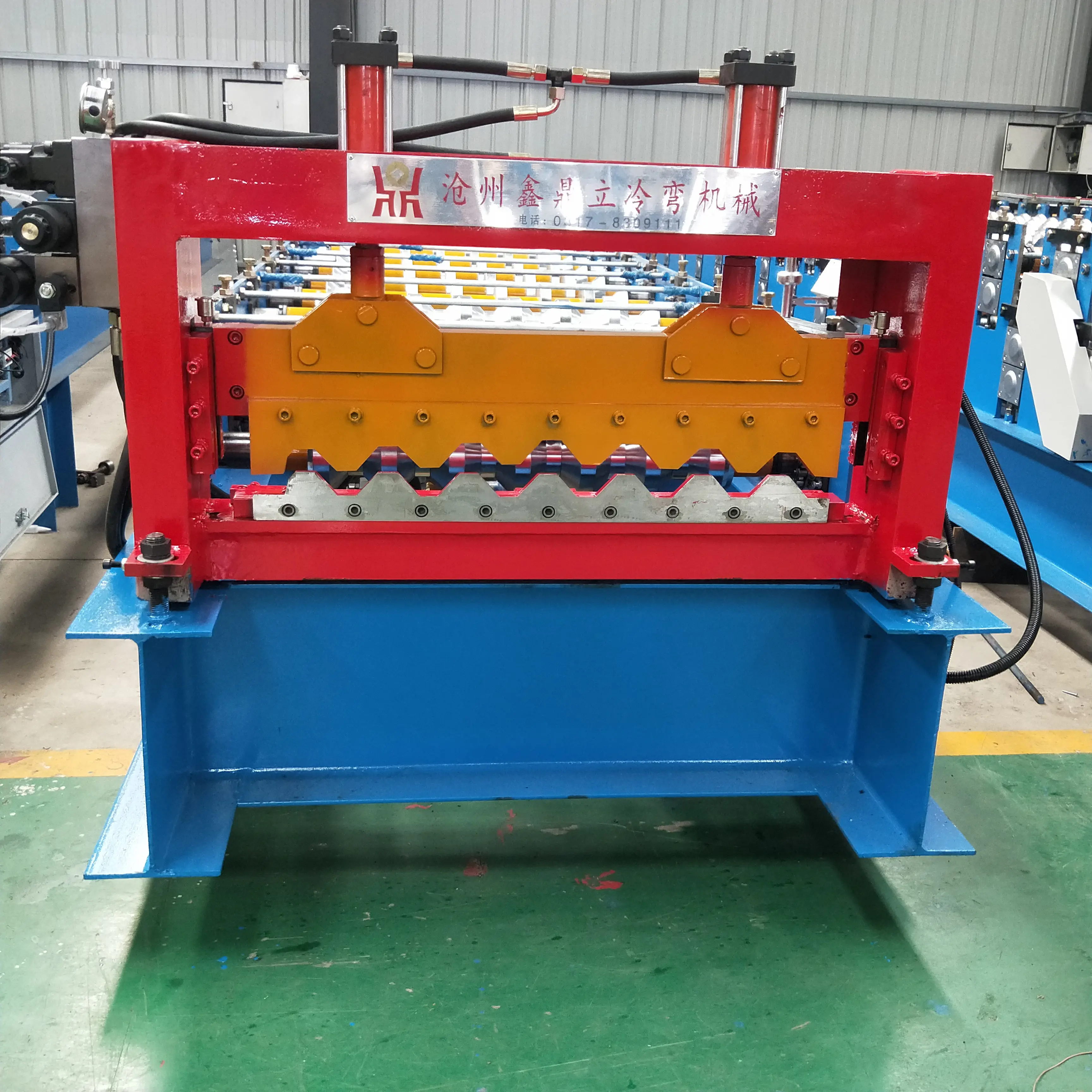 Low price metal steel sheet roofing roll forming machine for sale