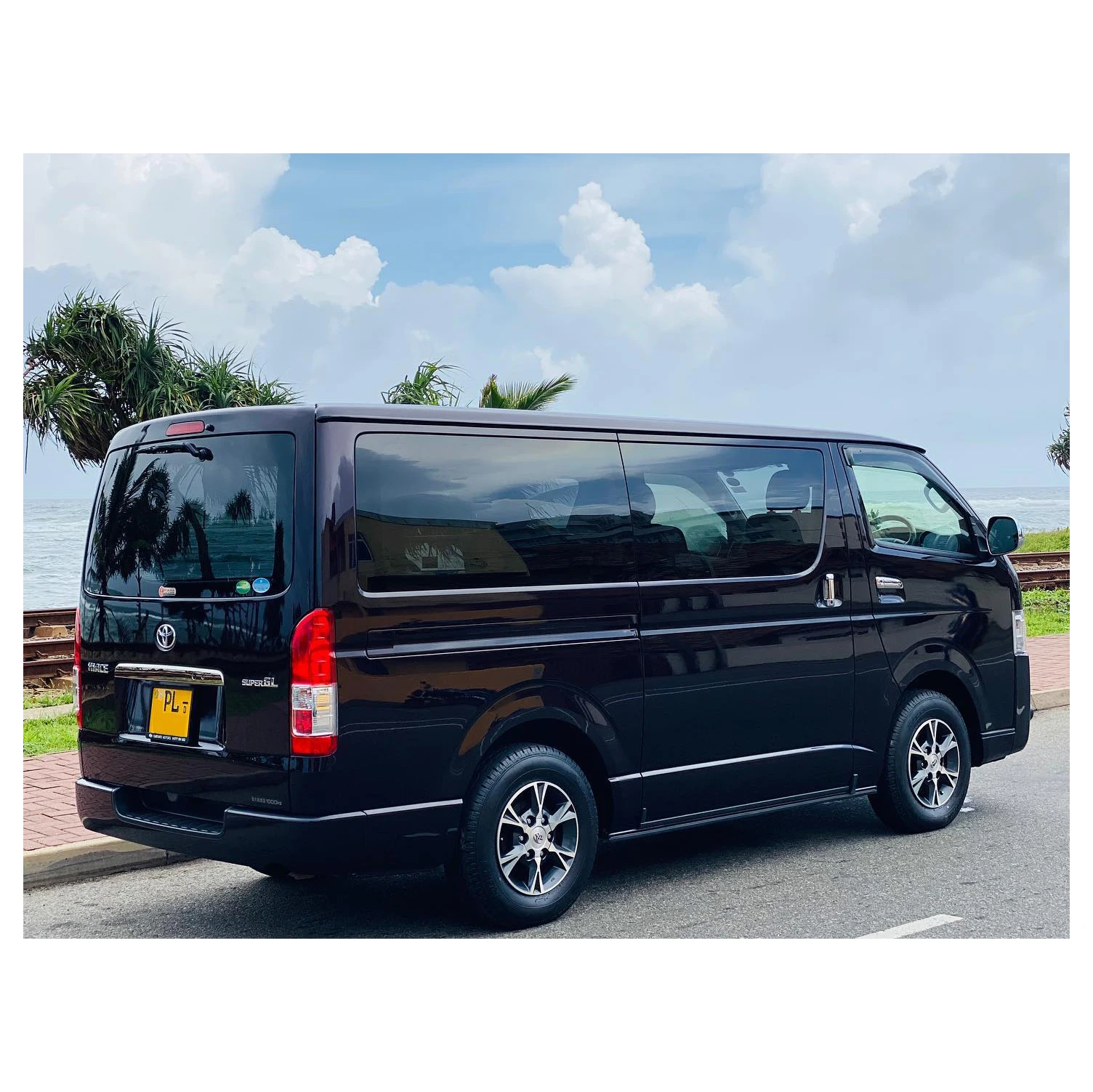 FAIRLY USED CARS TOYOTA HIACE BUS TOYOTA COASTER FOR SALE AT AFFORDABLE PRICES