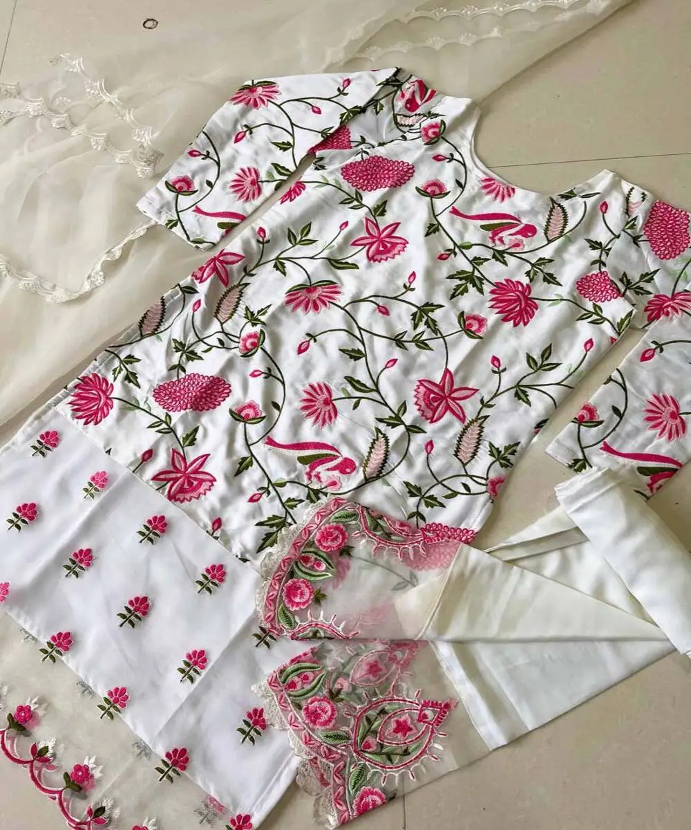 Ethnic Garment Self Designed Party wear Designer Silk lace border Saree with Blouse Piece wholesale low cheap price manufacturer