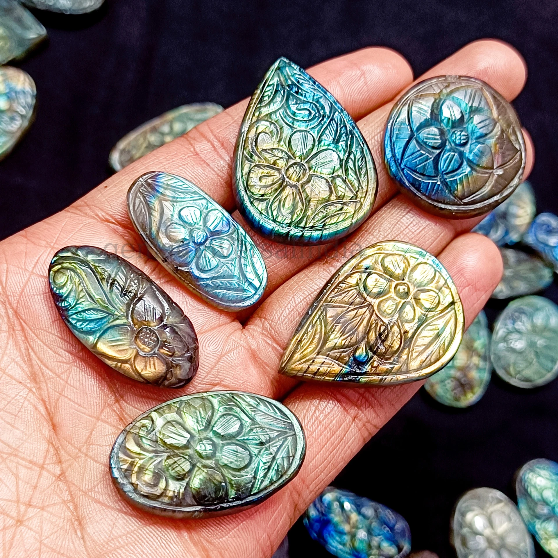 Flashy Labradorite Hand Carved Cabochon for Jewelry Making Natural Labradorite Carving Gemstone Mix Shape Stone With Free Size