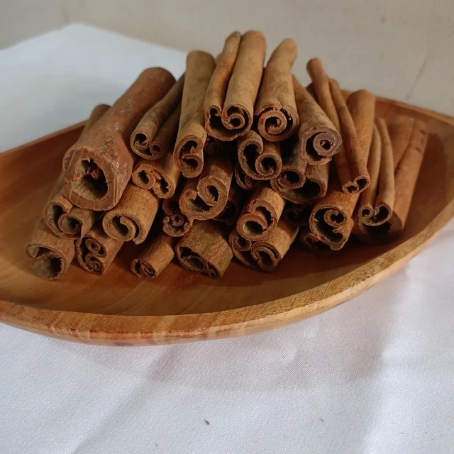 LOW PRICE HIGH QUALITY WHOLESALE NATURAL CINNAMON STICK 100%  INDONESIA ORIGIN EXPORT QUALITY