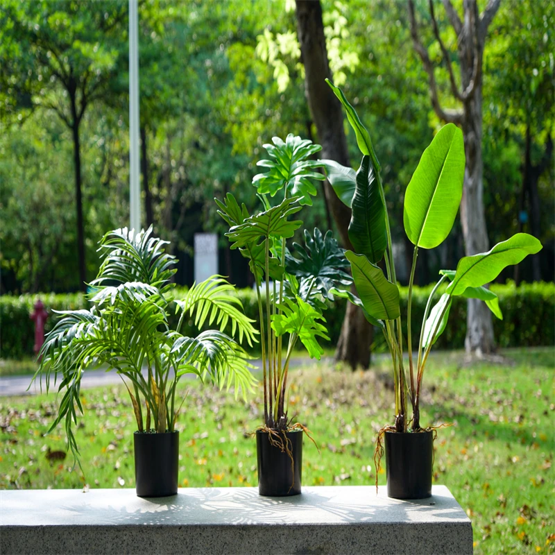 Wholesale Palm Outdoor Indoor Home Ornamental  Potted tree Artificial Palm Tree Artificial Plants for Sale