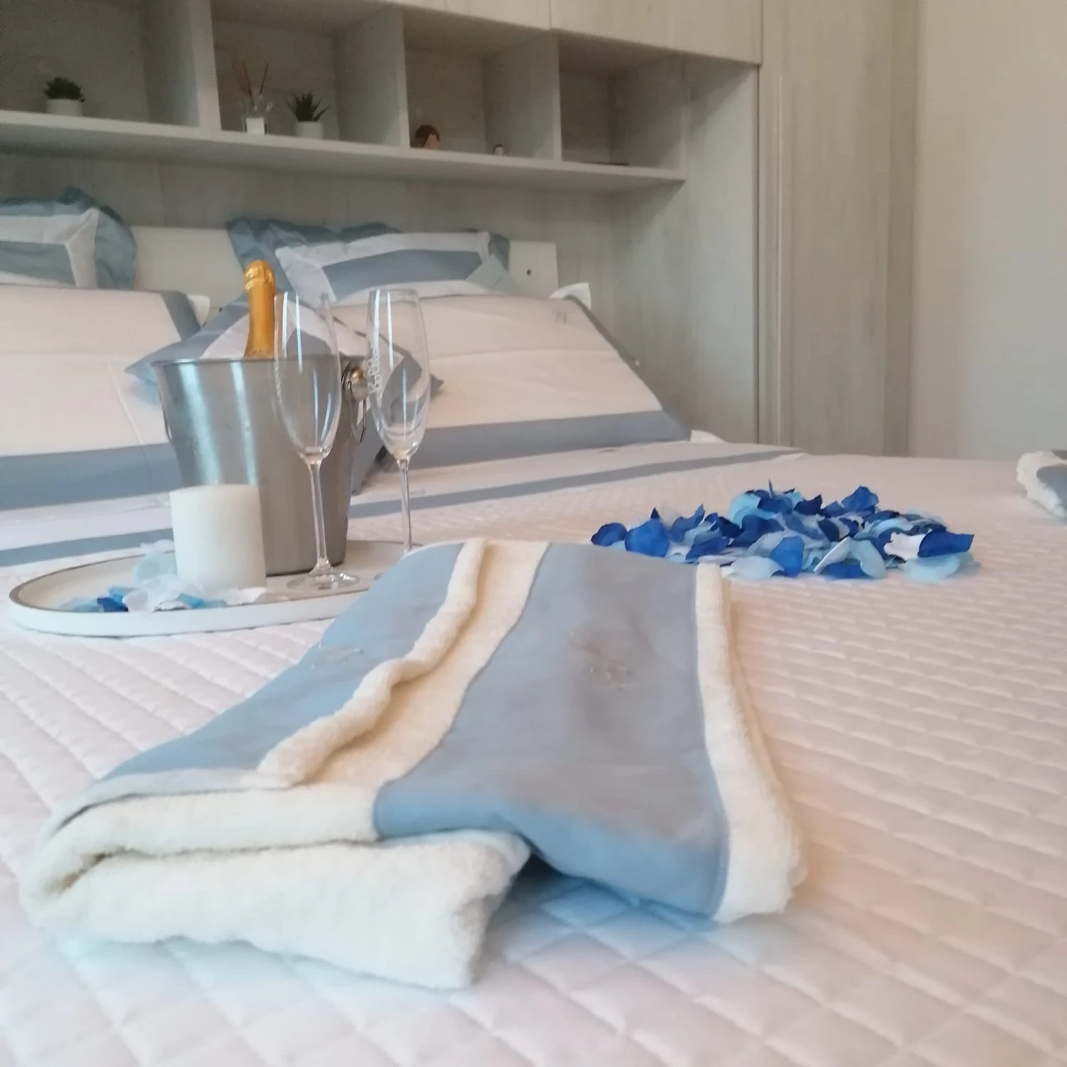 Factory Price Hand Made SUPER Bed line set  satin cotton high quality made in Italy monogram embroider