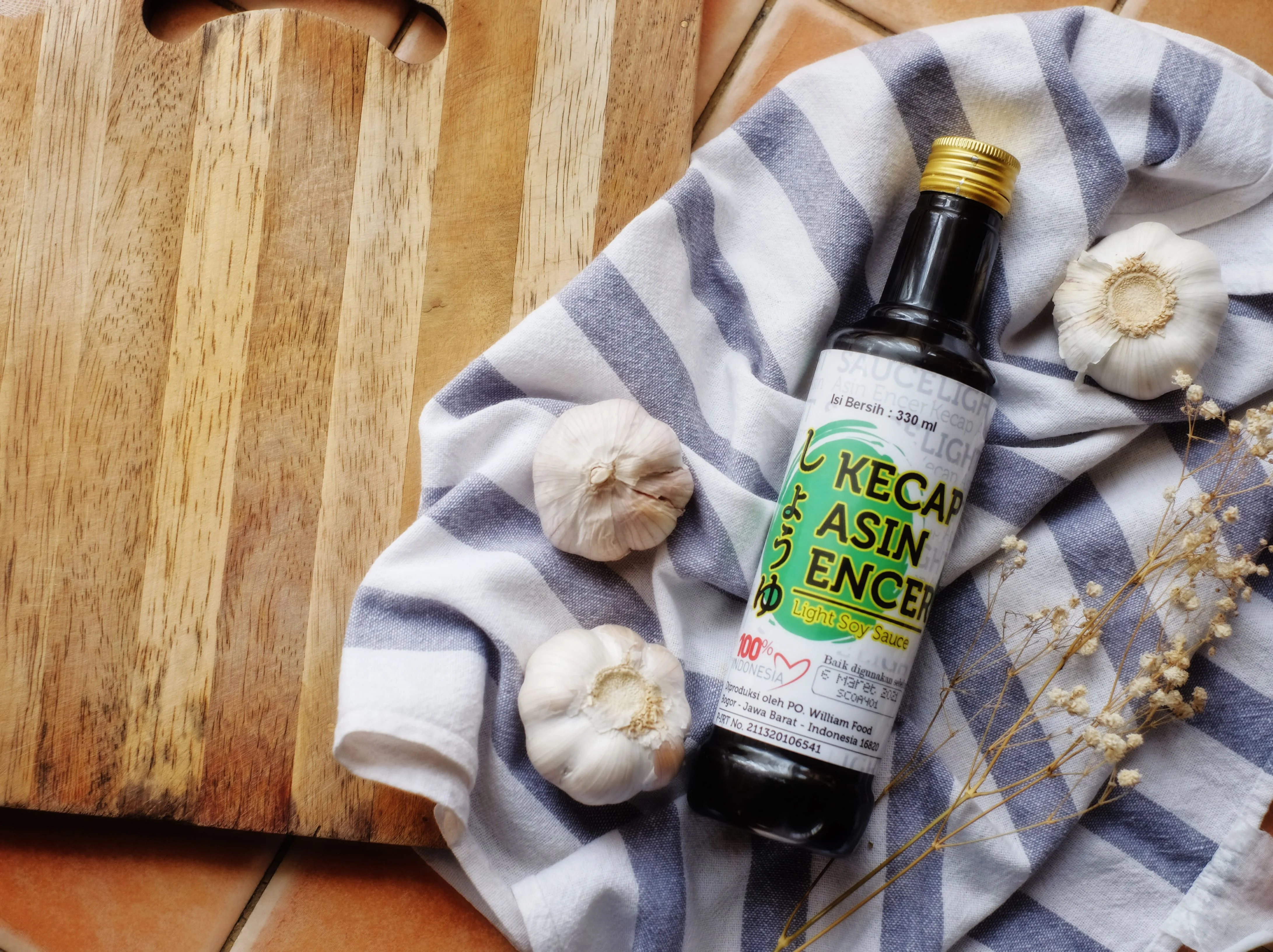 Best Quality Premium Light Soy Sauce Made From Selected Soybean Direct From Local Farmer For Cooking Food And Soup