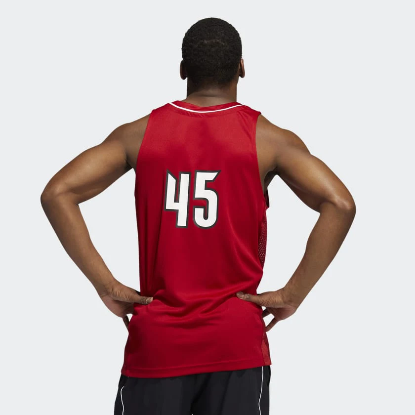 New design 2023 red and black insert collar style custom basketball uniform for men with side rice hole mesh panel