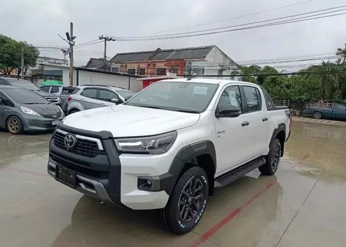 hilux11.jpg