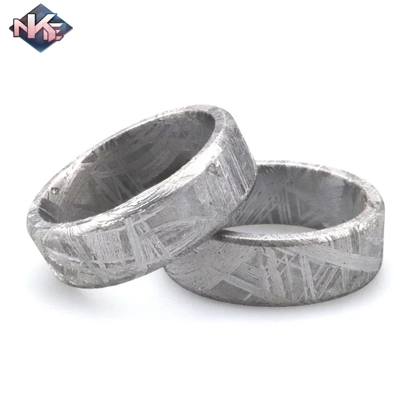 Wholesale Unique Crafts 8mm Beveled Textured Real Natural Muonionalusta Iron Meteorite Ring For Men