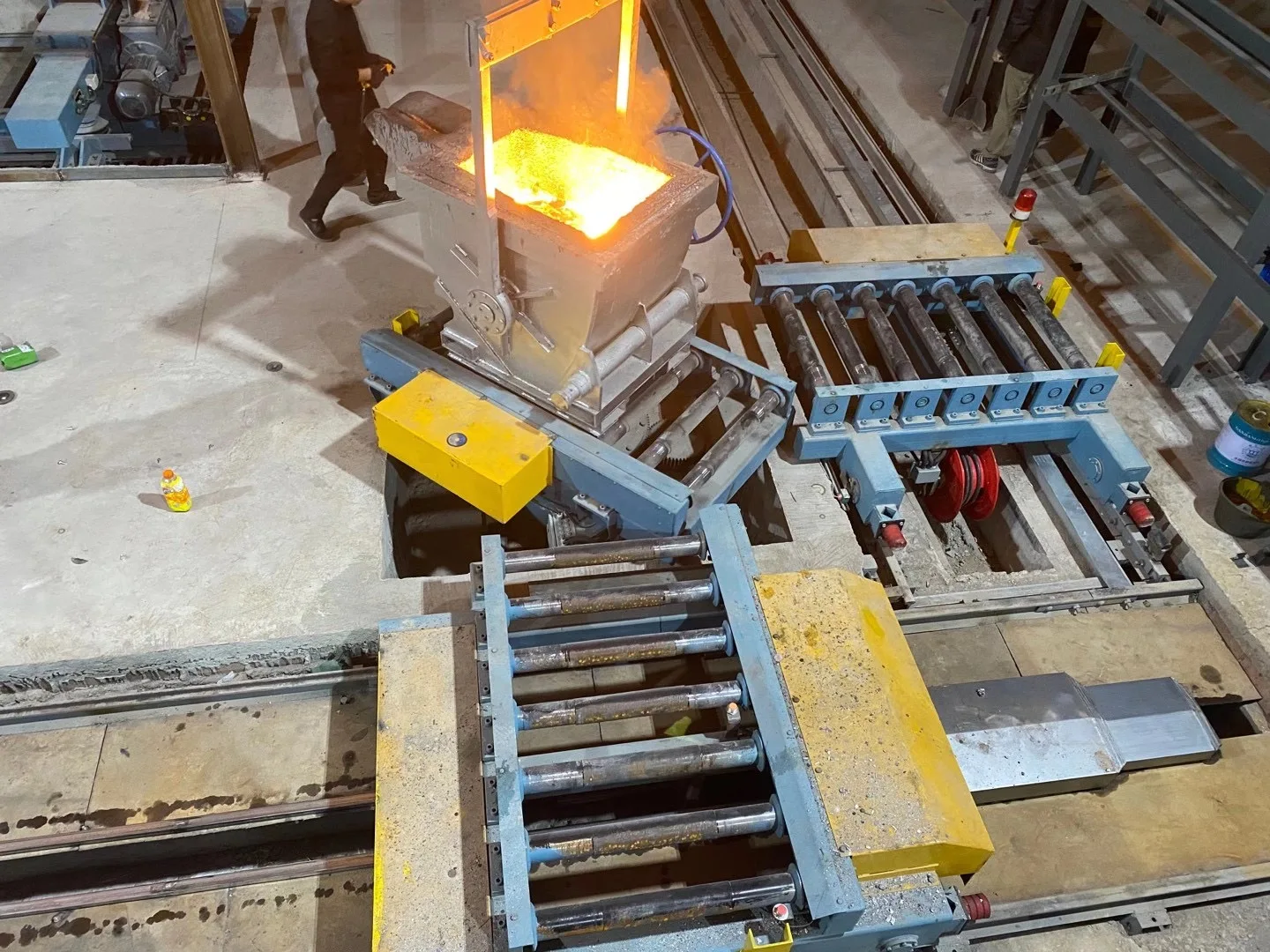 SHENGUANG Factory Direct Scrap Aluminum Recycling Equipment Aluminum Alloy Melting Furnace With Reducer Tilting Electric Furnace