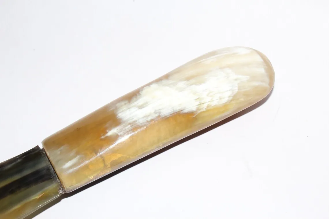 Classic Style High-Quality  Shoe Horn Lifter for Effortless Shoe Wearing Purposes from Indian Supplier