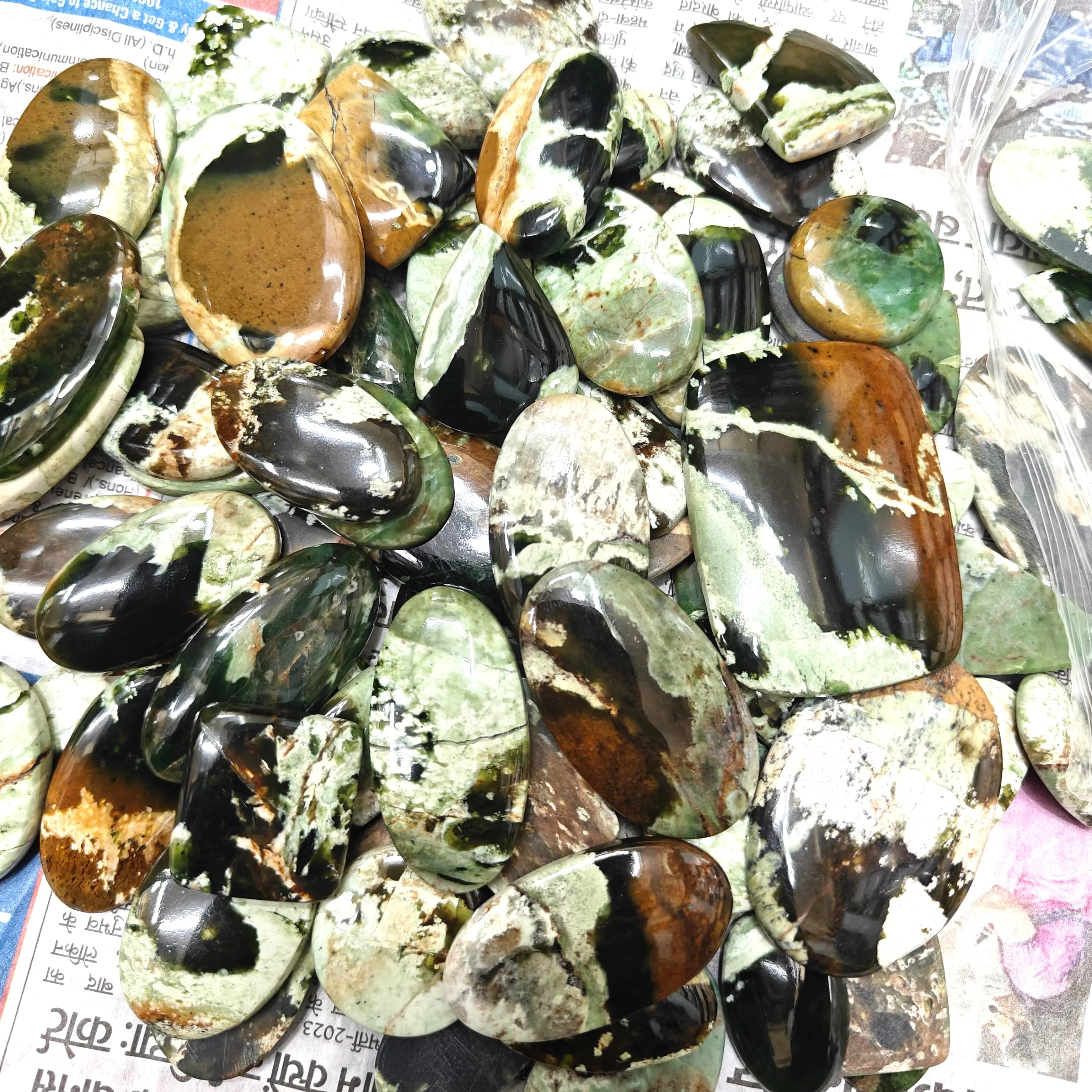 2024 Wholesale AAA Grade Chrome Chalcedony Cabochon Loose Gemstone for Jewelry Beautiful Chrome Chalcedony Loose Cabochon