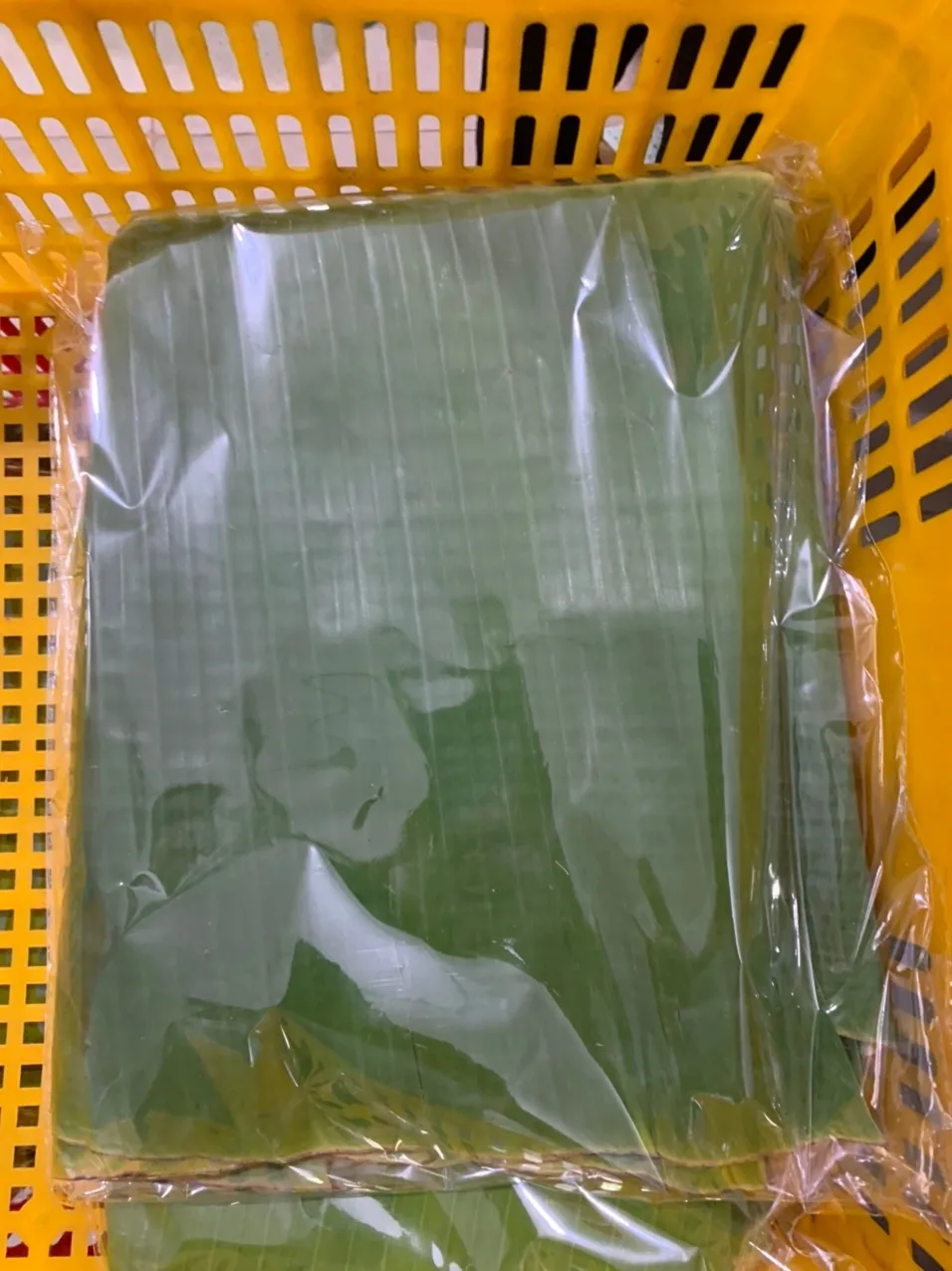 High Quality Frozen Fresh Banana Leaf Natural Green Origin Indonesia Customized Packaging Cavendish Banana in Vietnam