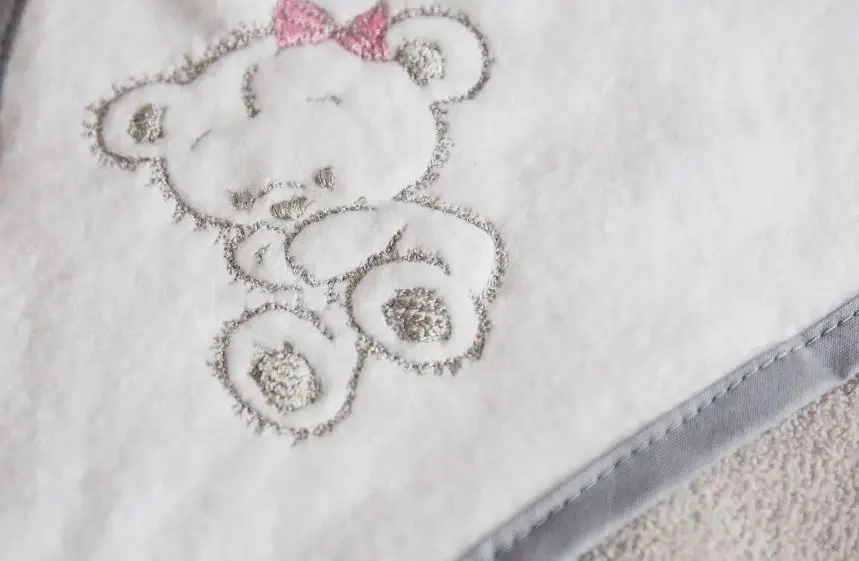 Wholesale Cartoon kids Animal Pattern Design Bath Towels Soft 100% Cotton baby hooded poncho towel