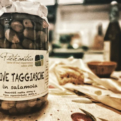 300 г лигурийских оливок таггиаска с камнем в рассоле, высокое итальянское качество, сделано в Италии