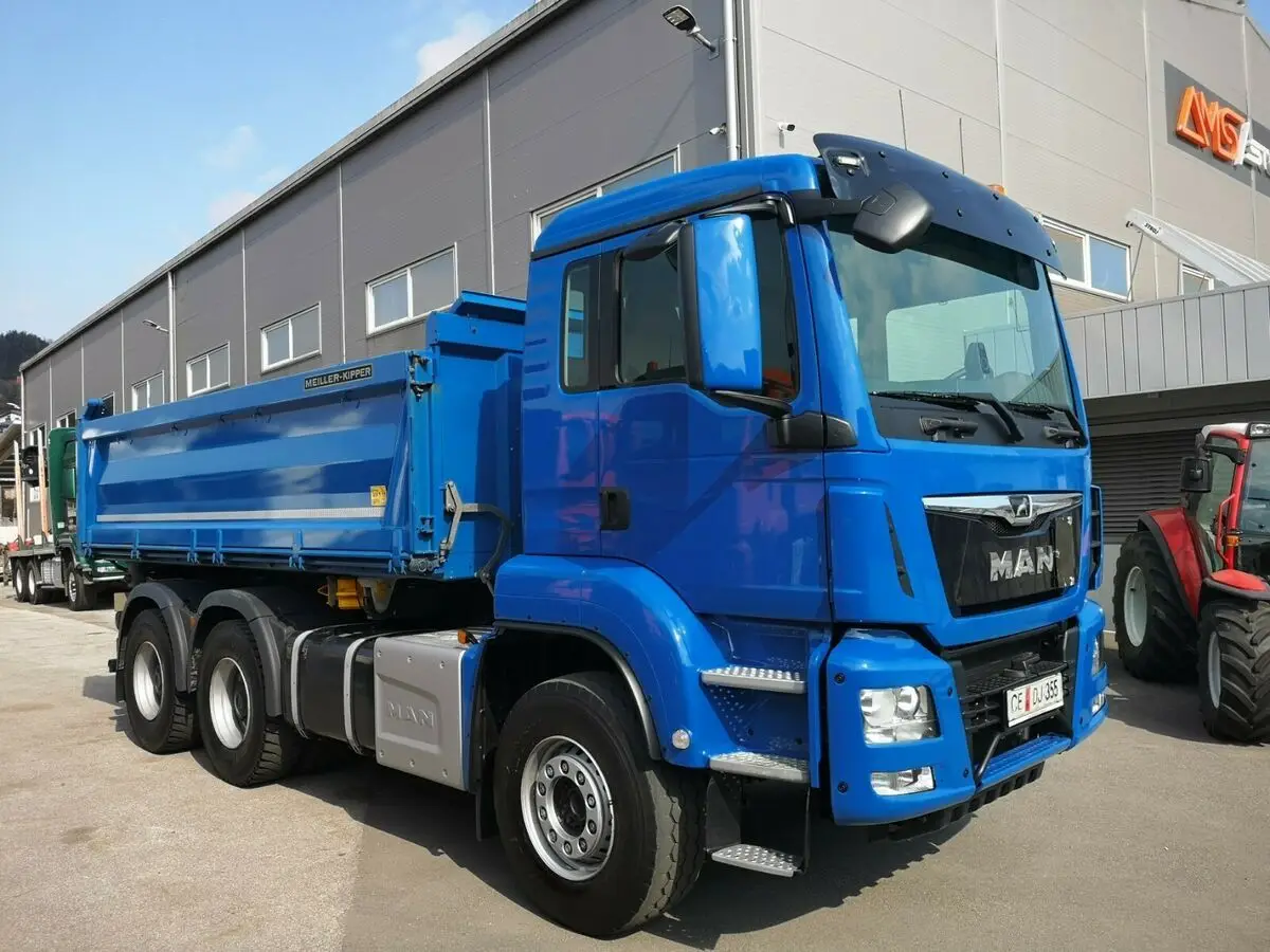 2005 M-A-N TGA 33.430 Dump Truck for Sale for sale