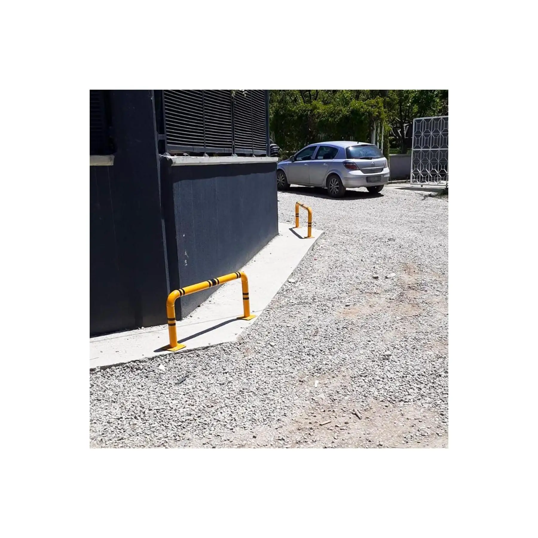 High Vehicle Stopper Parking Barrier 150x12x40 Cm Parking Equipment