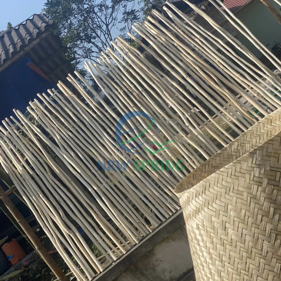 Wood Fence with galvanized wire through the Wood Pergola Perfect Your Garden and Outdoor area