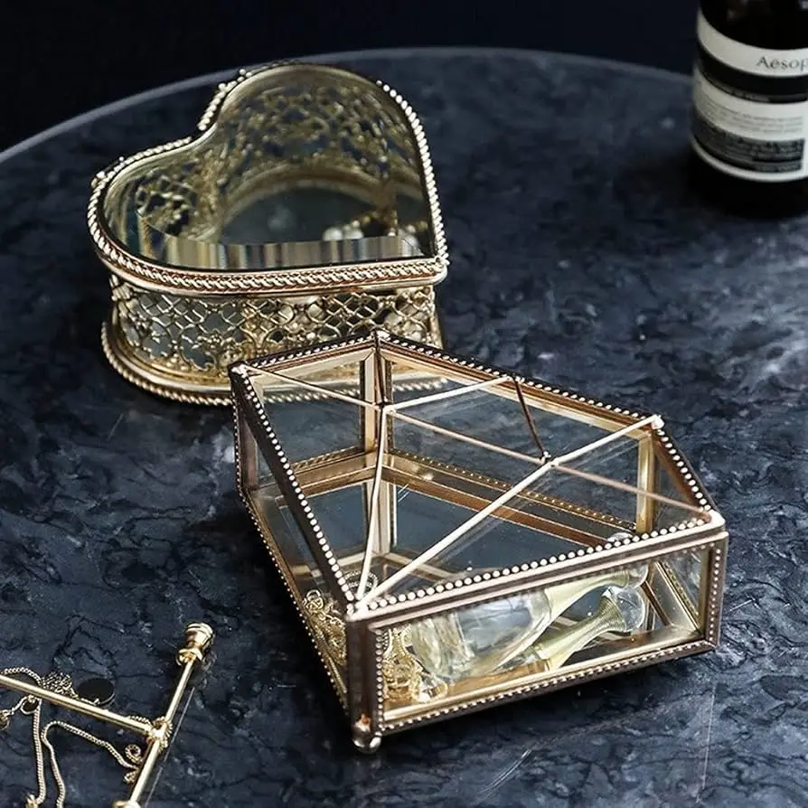 Latest Diamond Shaped Metal and Glass Jewelry Organizer Trinket Box for Women Makeup and Accessories Decorative Jewelry Box