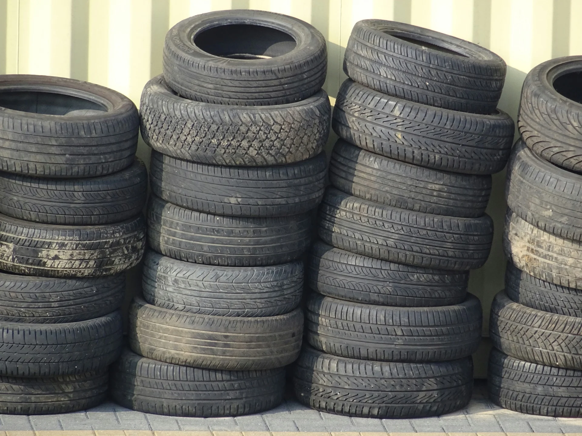Used Cheap Car Tires/Tyres From Germany and Japan Ready For Export