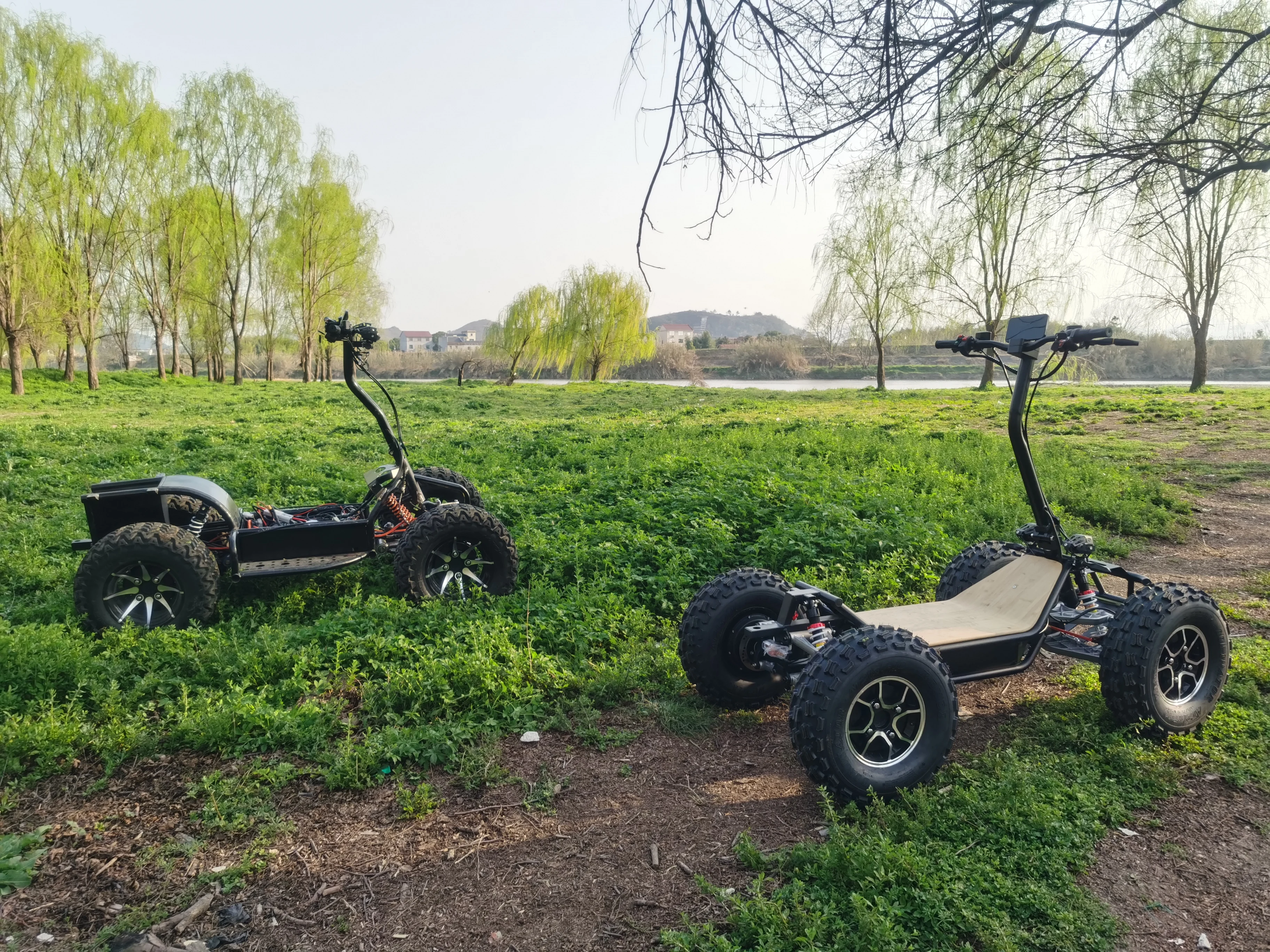 Electric 60V 4 Wheels Electronic Macpherson Independent Suspension, Made from Aluminum Alloy Four Wheel Disc Brake 60 Km/h 5-6 H