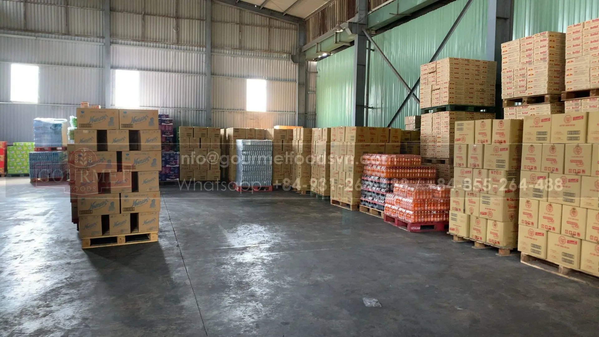 Victoria Sofa is not simply an ordinary living room chair set but it is also an important piece of furniture