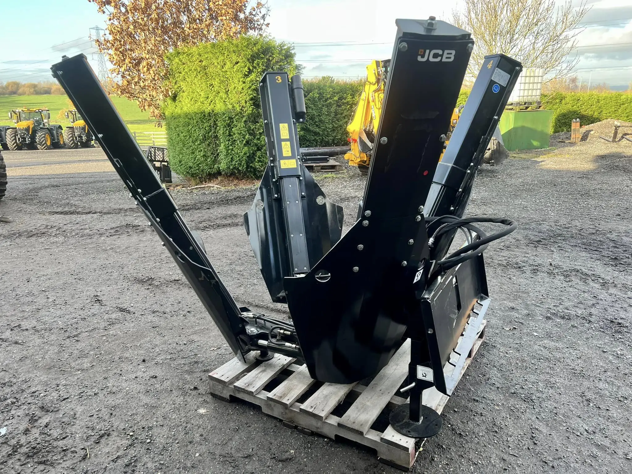 JCB 45653W5.jpeg