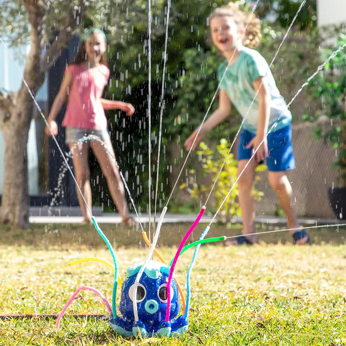 Water Sprinkler and Sprayer Toy Octodrop InnovaGoods | Wooden Giant Connect Four 4 Game Set Four in a Row Set for Garden Yard Ga