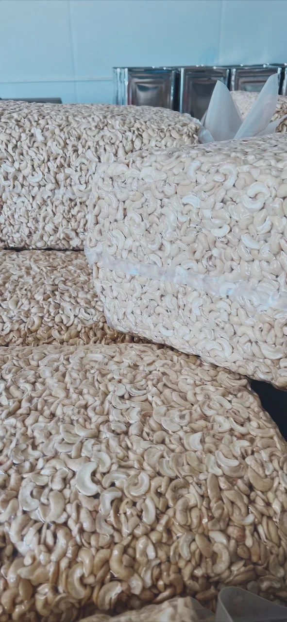 Flavored White Cashew Nut High Quality Organic Product Use For Restaurant Hot Selling Customized From Vietnam Manufacturer