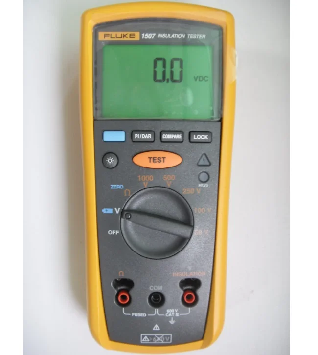 Save battery power with auto power off measurements easily large backlit display Fluke 1507 Insulation Resistance Tester