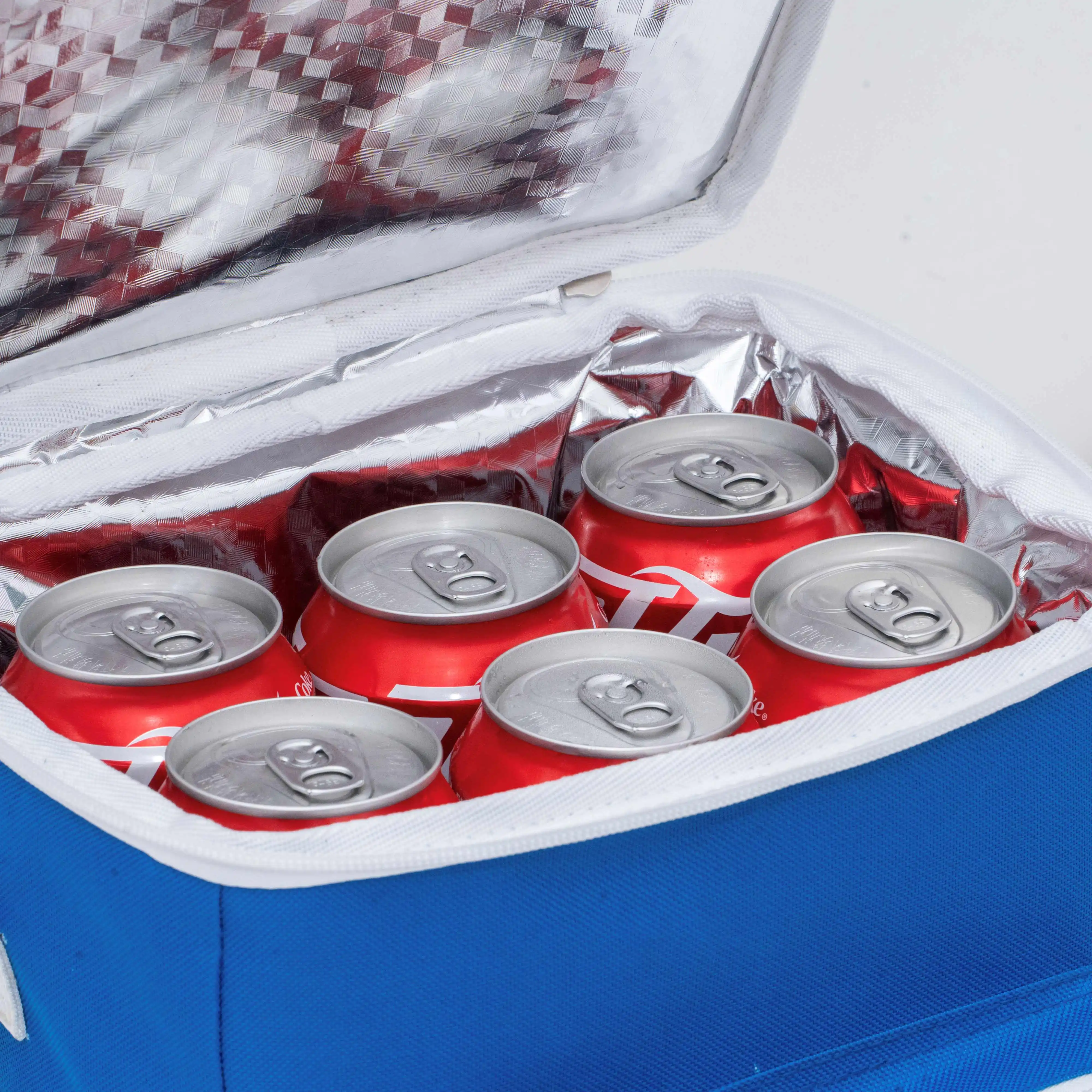 Best Seller Soft Portable Cooler Bag with Built in Speakers Wireless Speaker Cool Ice Pack