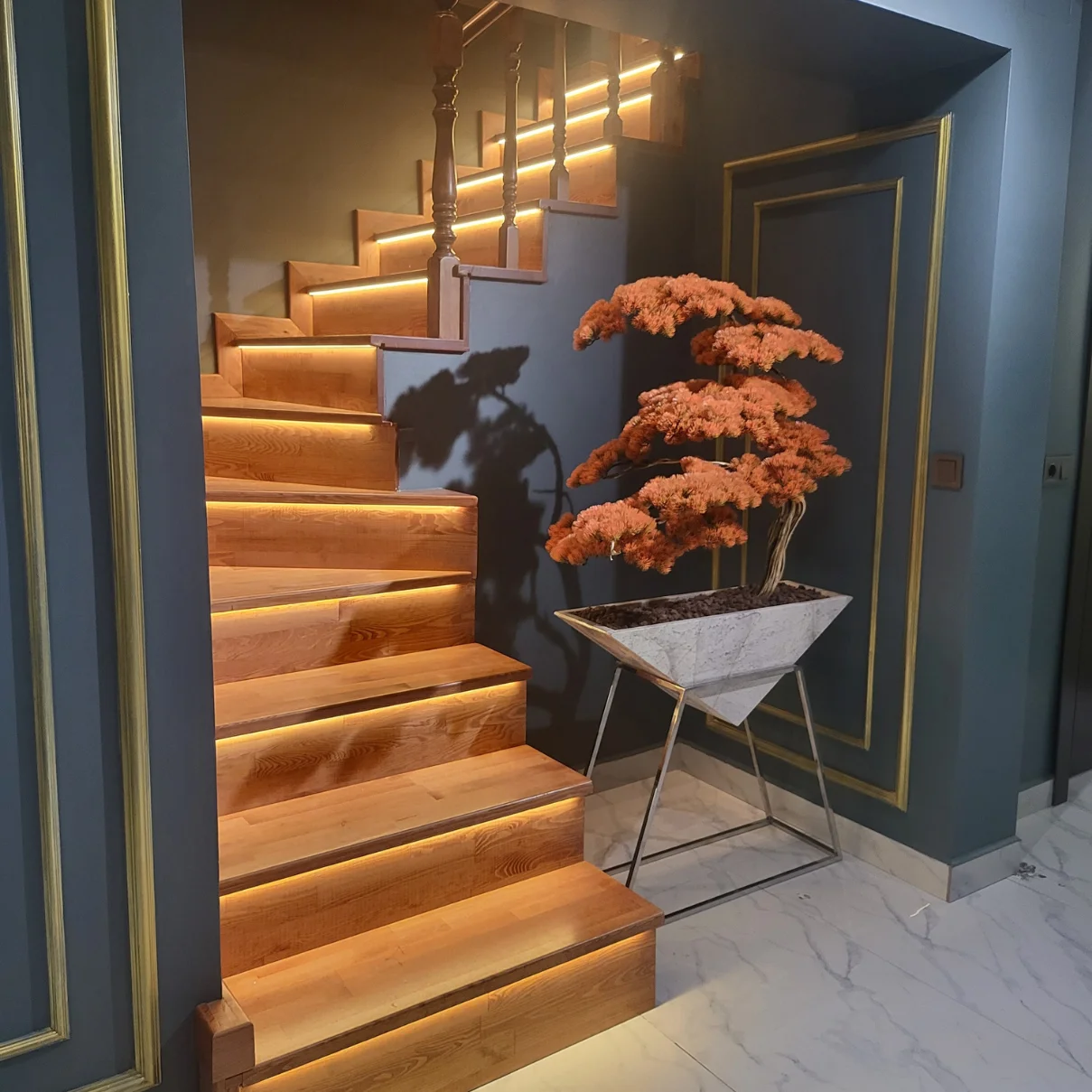 Реалистичное роскошное искусное дерево