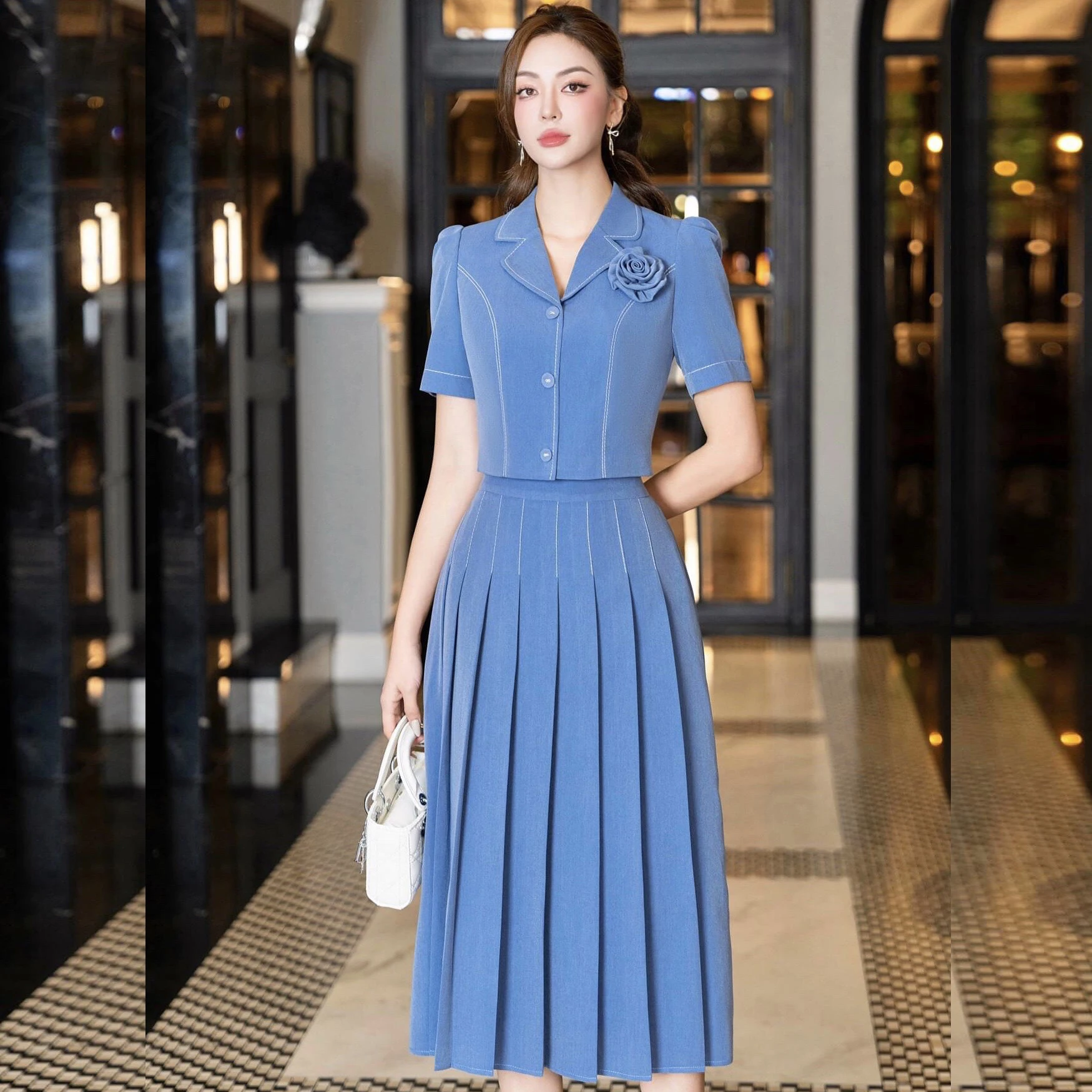 Vietnamese-Made Elegance Retro Floral Denim Midi Skirt for Modern Women - Perfect Addition to Made in Vietnam Dresses