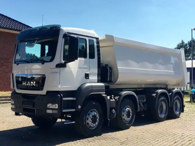 Sinotruk Howo 30 тонн 6x4 10 колёс самосвал с задней камерой Евро 5 Стандартное правое рулевое управление 8x4 4x2 ведущие колеса распродажа
