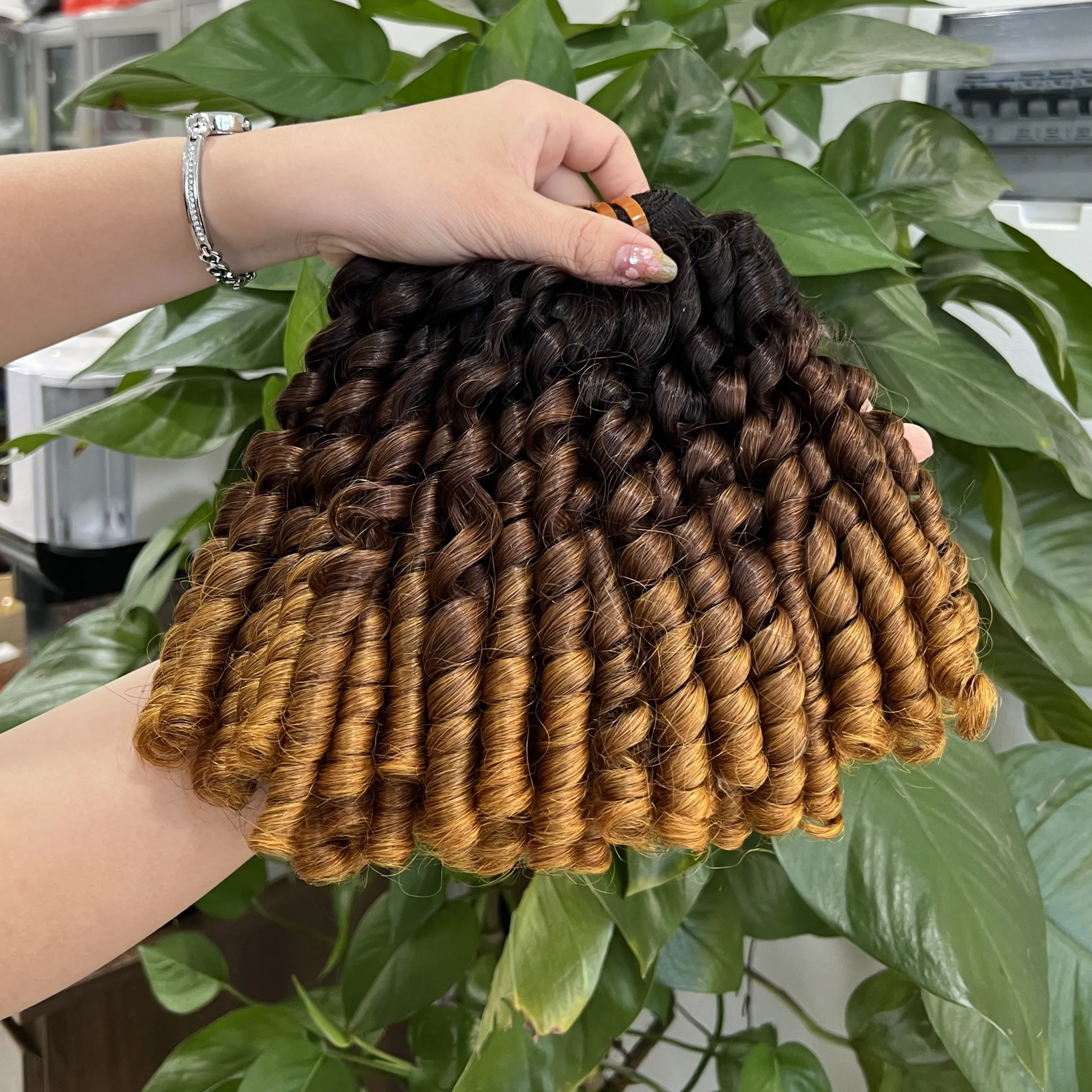 Short 3 Tones Color Deep Curly Weave Hair Cuticles Aligned Vietnamese Human Hair Extensions