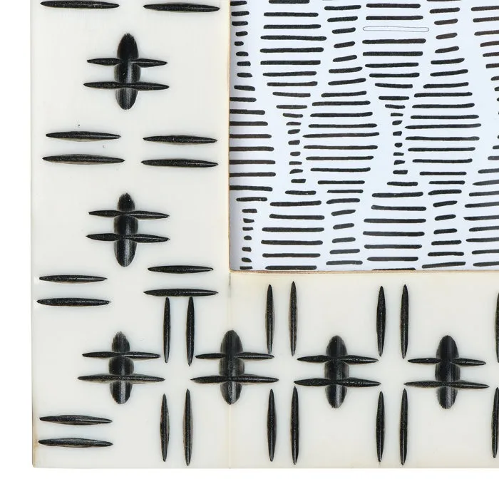 Vintage Inspired Resin Photo Frame with Decorative Antique Finish Holds Pictures Makes a Memorable Gift for Special Occasions